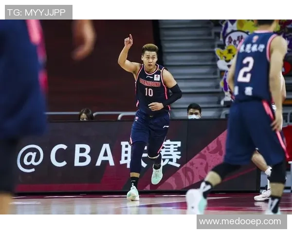 重庆篮球队以88分强势领跑世界锦标赛积分榜争夺战